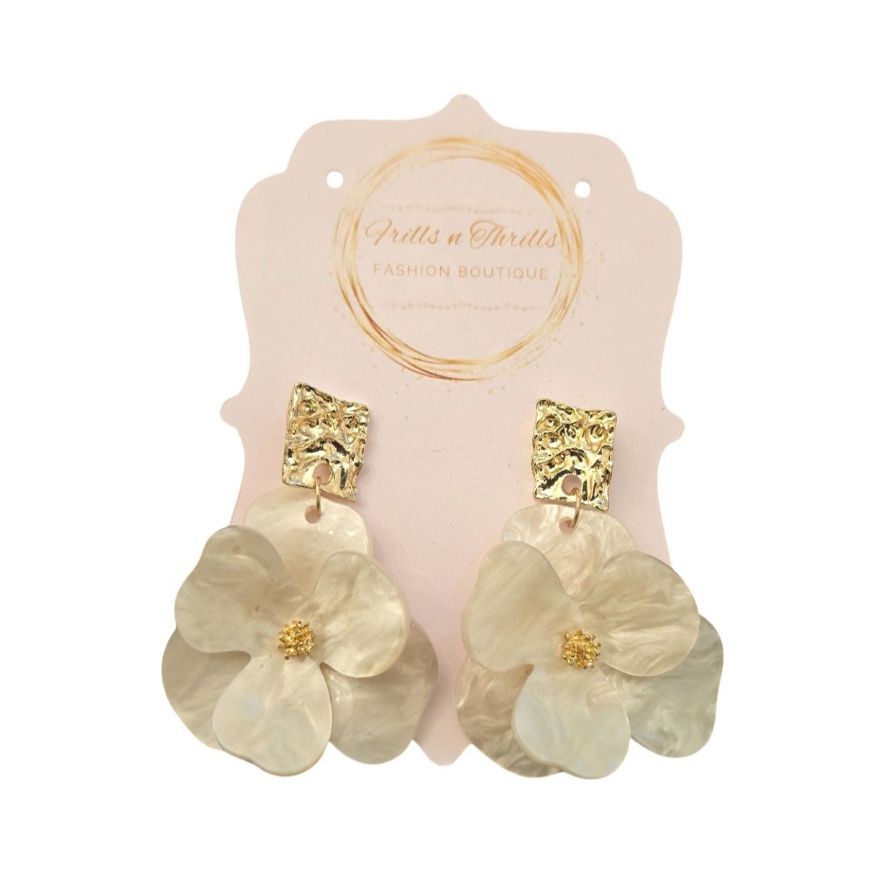 Ivory Petal Drop